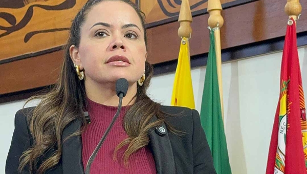 Deputada Michelle Melo é a única deputada a votar contra orçamento de R$ 12,1 bilhões para 2025