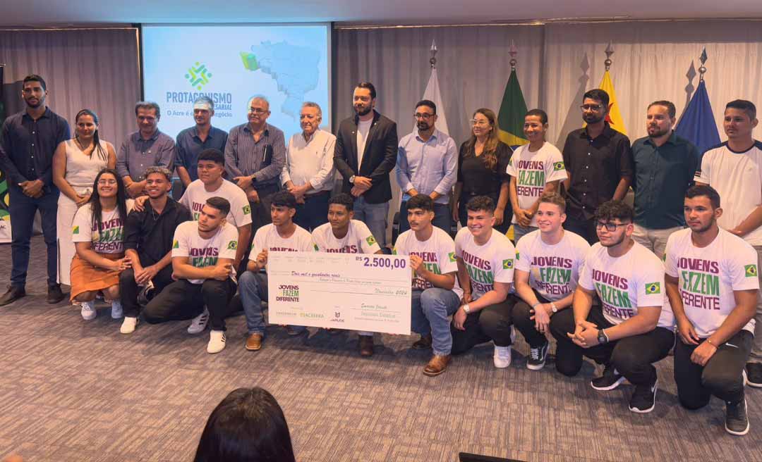 Ao premiar vencedores, Jarude anuncia desafio Jovens que Fazem Diferente nos 22 municípios em 2025