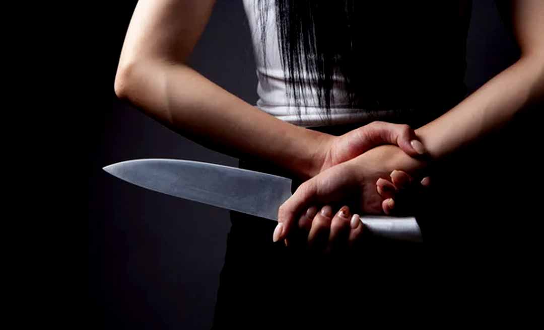 Culpa da Cachaça! Homem é esfaqueado pela esposa após agredi-la durante discussão no bairro Canaã