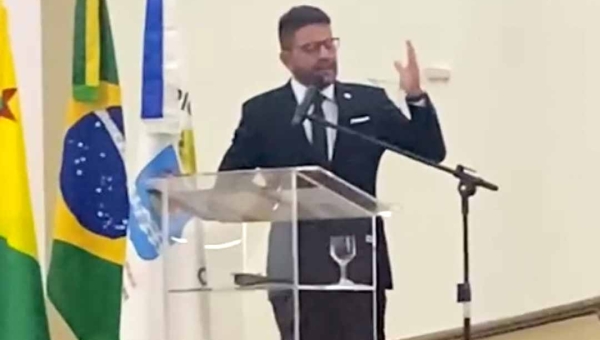 Gladson Cameli confirma presença no casamento de Tião Bocalom: "Que Deus possa te dar mais tranquilidade"