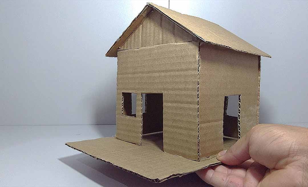 Acre tem mais de 4,5 mil acreanos morando em casas de papelão e tapumes