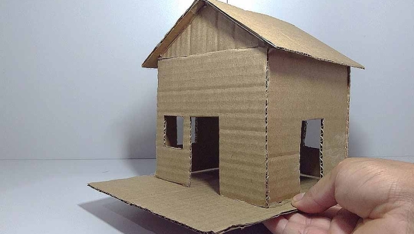 Acre tem mais de 4,5 mil acreanos morando em casas de papelão e tapumes