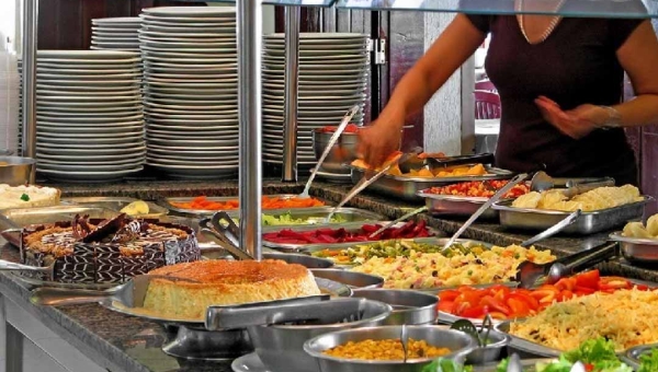 Empresas que fornecem refeições coletivas recebem redução de 81,57% na base de cálculo do ICMS