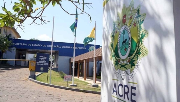 Provas do concurso da Educação serão reaplicadas no dia 6 de abril de 2025, anuncia Gladson