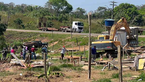 Com explosão de ‘invasões’ no Acre, governo cria Ouvidoria Fundiária; órgão será ligado à PGE