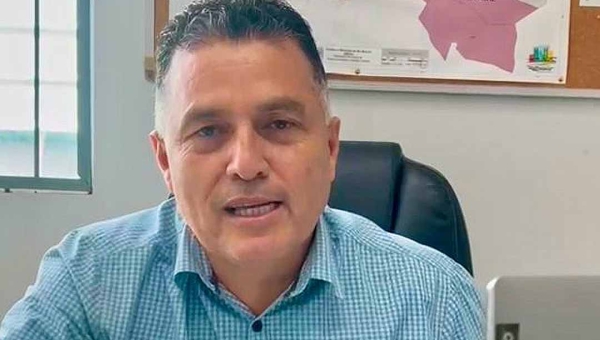 Eber Machado critica aumento de salários de secretários de Bocalom e defende Elzinha Mendonça para presidência da Câmara