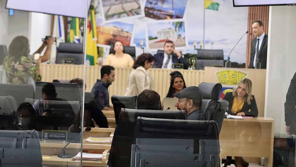 Vereadores da Capital aprovam pacote de projetos de Lei com reajuste salarial de secretários; gestores irão receber R$ 28 mil