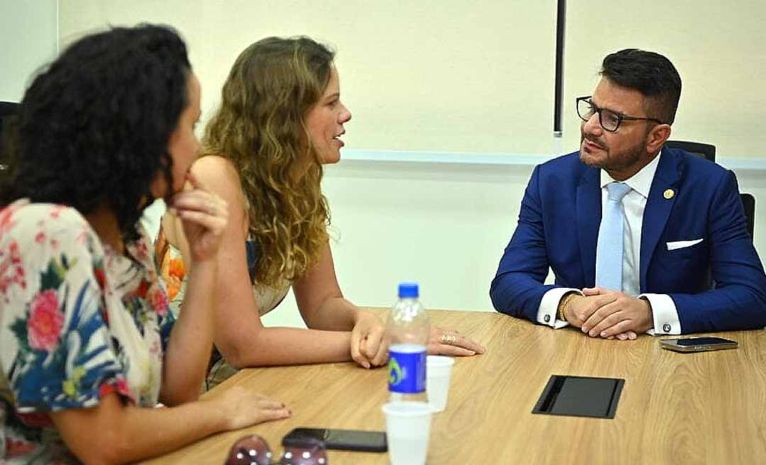Governador recebe equipe que vai produzir documentário sobre Chico Mendes e desenvolver oficinas culturais