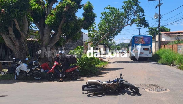 Motociclista sofre acidente grave após desmaio e colisão com ônibus em Rio Branco