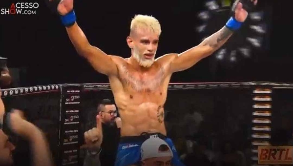 Baratrella Fight Combat: lutador Thomás Bryan vence luta em Porto Velho e traz Cinturão de MMA para o Acre