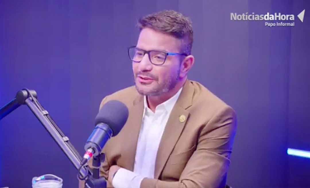 “2024 emocionante”, diz Gladson ao comentar sobre árvore de Natal que pegou fogo em frente ao Palácio