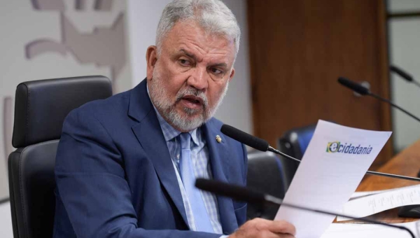 Petecão propõe ampliar auxílio econômico para barcos de pesca a gasolina na Região Norte