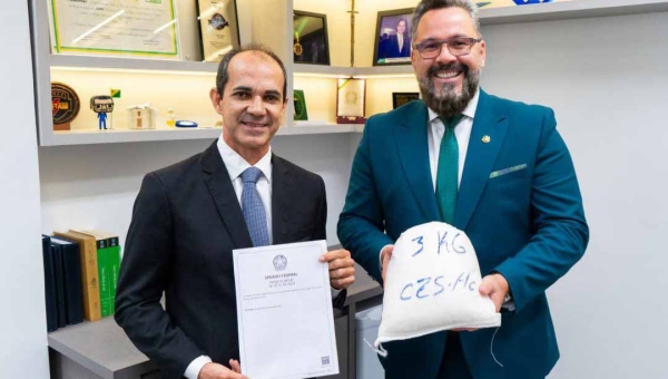 Senador Alan Rick comemora sanção da Lei que torna Cruzeiro do Sul a Capital Nacional da Farinha de Mandioca