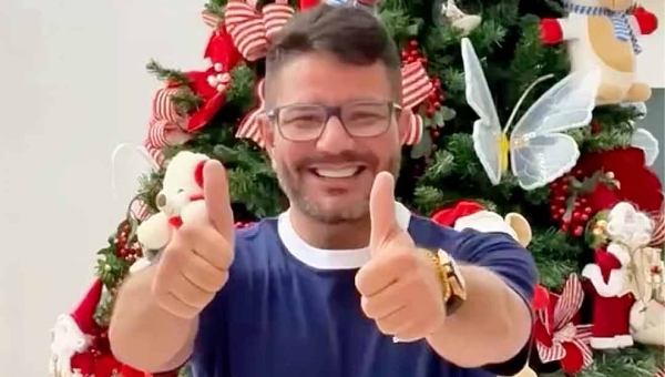 Passando o Natal com a família em Manaus, Gladson grava vídeo desejando boas festas “a quem ajuda a diminuir as diferenças”
