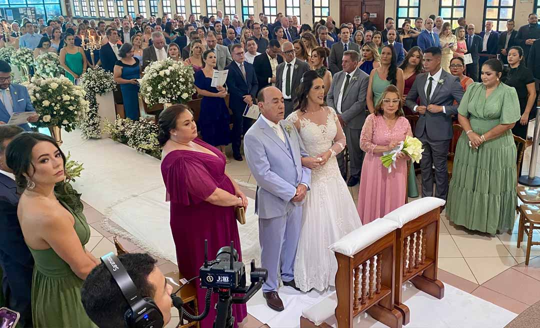 Eles dizem sim! Prefeito Bocalom e advogada Kellen Nunes se unem em cerimônia religiosa na Igreja Santa Inês