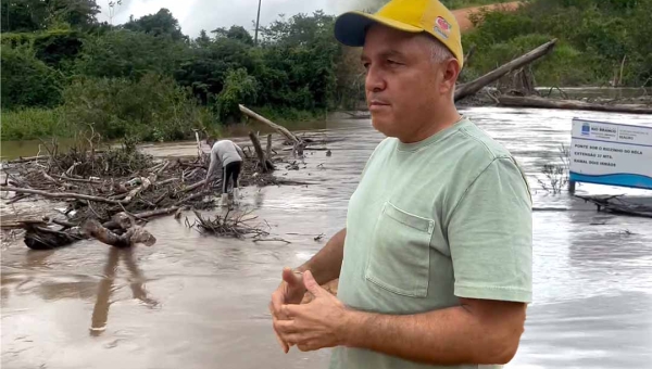 Eber Machado vai ao Barro Alto e constata abandono em meio à enchente: “estão tendo que pagar para fazerem a travessia”