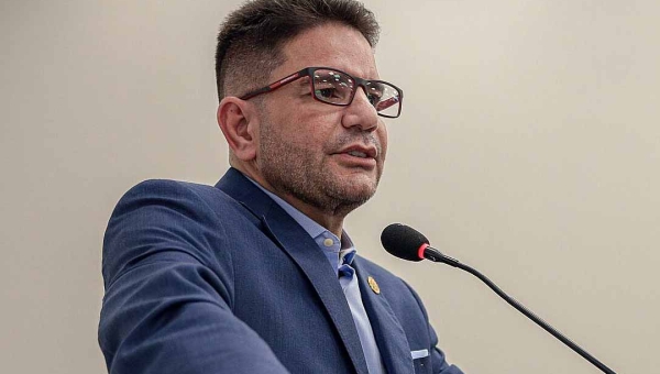 Pesquisa aponta Gladson Cameli como favorito ao Senado em 2026; Jorge Viana aparece em segundo