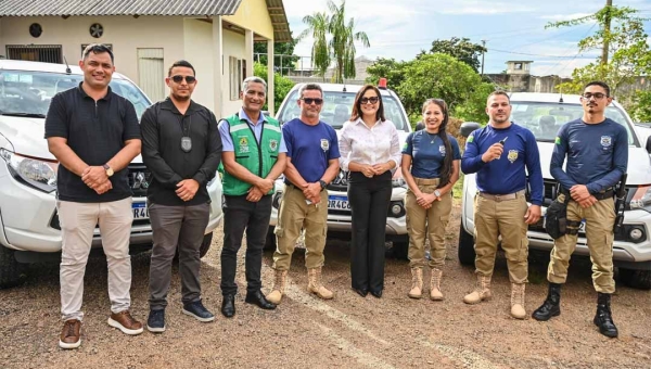 Governo do Acre entrega 10 novas caminhonetes e investe em segurança e ressocialização no Sistema Socioeducativo