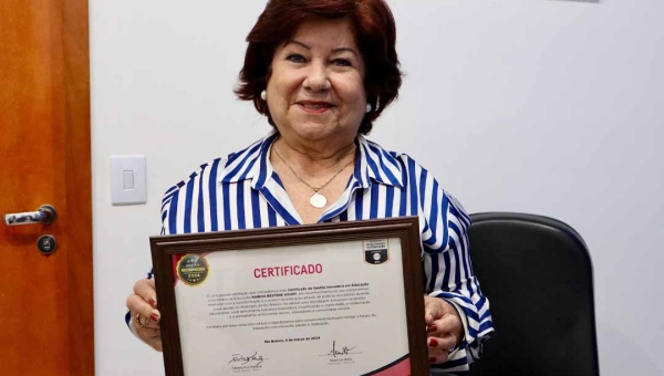 Mesmo tendo uma gestão marcada por avanços e reconhecimento nacional, Nabiha Bestene deixa Educação de Rio Branco