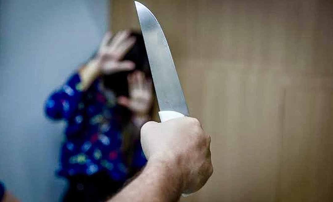 Homem desfere 12 facadas na esposa em Cruzeiro de Sul; cidade registra cinco casos de violência doméstica no final de semana