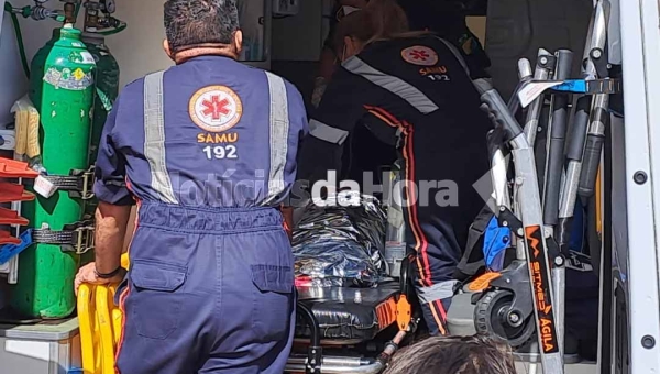 Criança de 8 anos sobrevive a afogamento no Ramal da Piçarreira, em Rio Branco, após ser reanimada pelo avô; quadro de saúde é grave