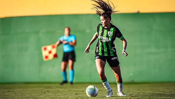 Time do Grêmio anuncia contratação da atacante acreana Valéria Paula para 2025