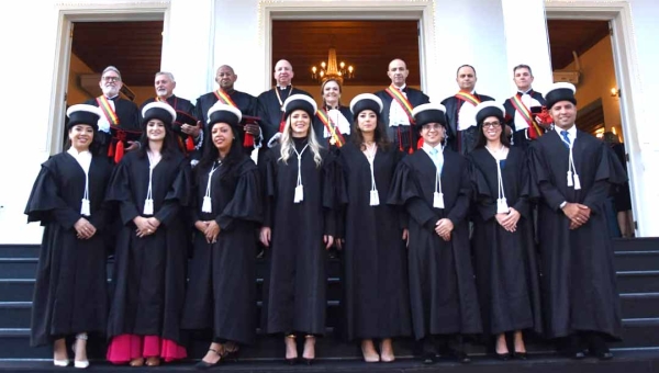 Tribunal de Justiça do Acre empossa 8 novas juízas e juízes de Direito substitutos