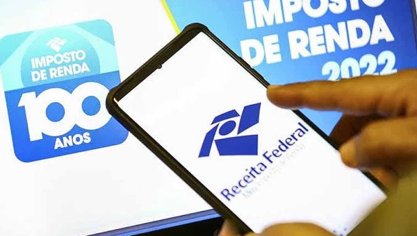 Congelamento da tabela do Imposto de Renda mantém tributação para quem ganha acima de R$ 2.824 em 2025