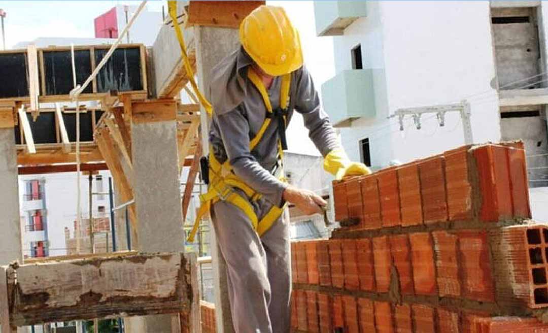 Metro quadrado da construção civil ficou mais caro no Acre em dezembro; preço segue crescendo