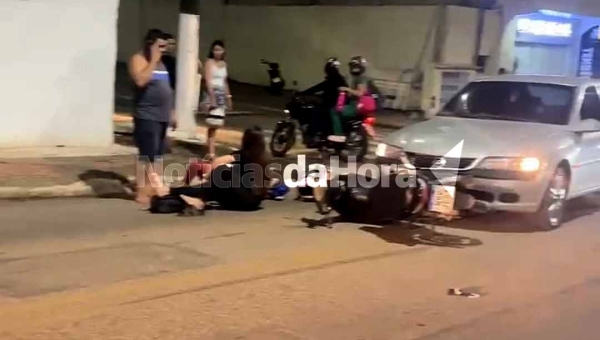 Colisão entre carro e moto no no bairro Mascarenhas de Moraes deixa duas mulheres feridas