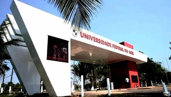 UFAC interdita “caminho da Veterinária” e promete estudos para readequação: “Espaço não foi projetado para passagem de pessoas”