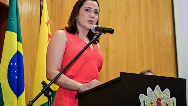 Vice-governadora Mailza Assis celebra reconhecimento pela melhoria da integração das pessoas migrantes com recebimento do Selo MigraCidades