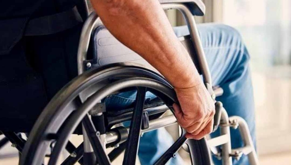 Projeto de Lei propõe acréscimo de 25% no BPC para beneficiários que precisam de cuidador