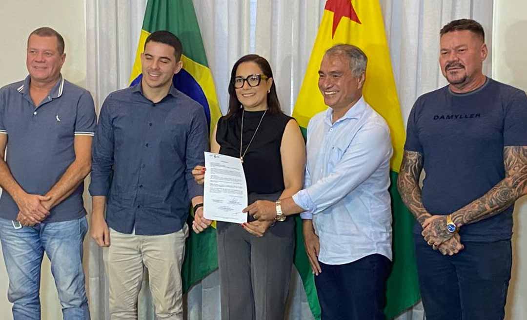 Com custo de quase R$ 3 milhões, governo do Acre assina ordem de serviço de revitalização do Palácio Rio Branco, além da reforma de Praças públicas da Capital