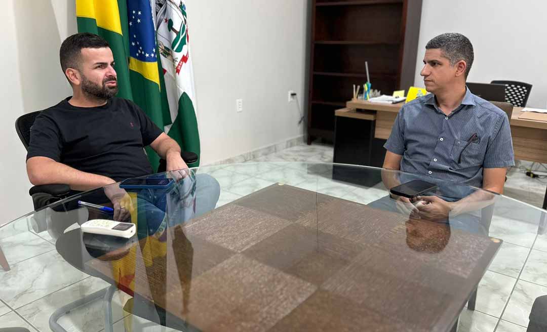 Deputado Fagner Calegário se reúne com prefeito Rodrigo Damasceno em Tarauacá e reforça compromisso com o município
