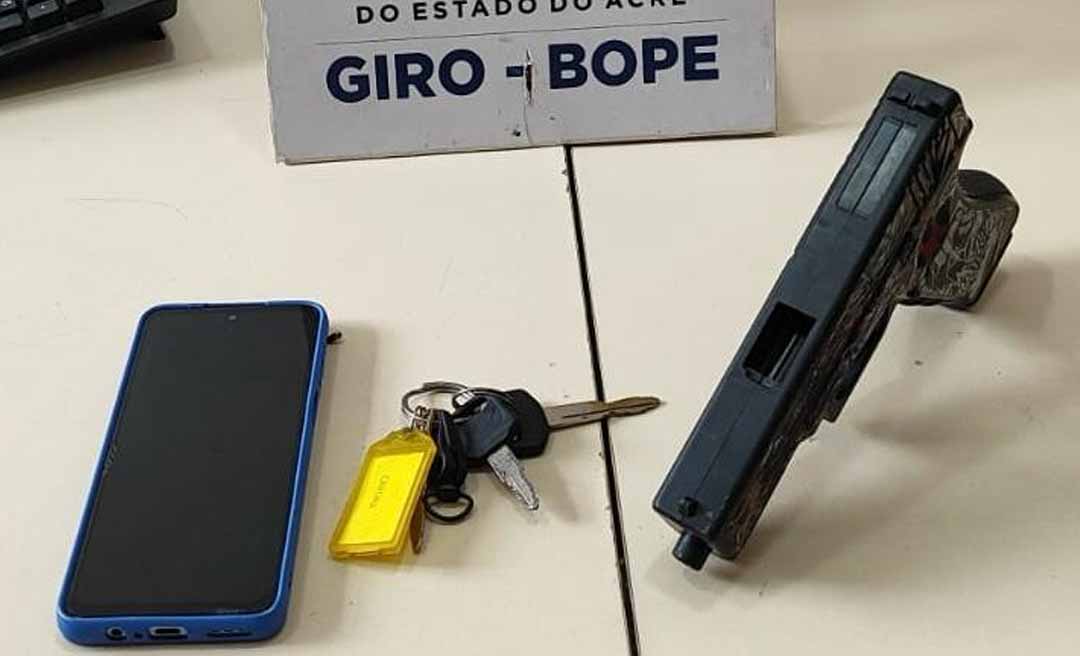 Policiais militares do BOPE prendem dois homens com simulacro próximo ao Horto Florestal