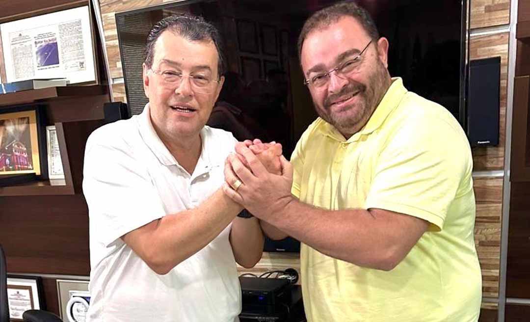 Prefeito de Boca do Acre, Frank Barros, do MDB, se reúne com senadores em Manaus