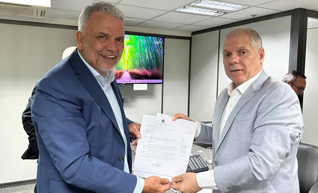 Petecão garante visita do presidente do INSS ao Acre para reforçar atendimento do PrevBarco