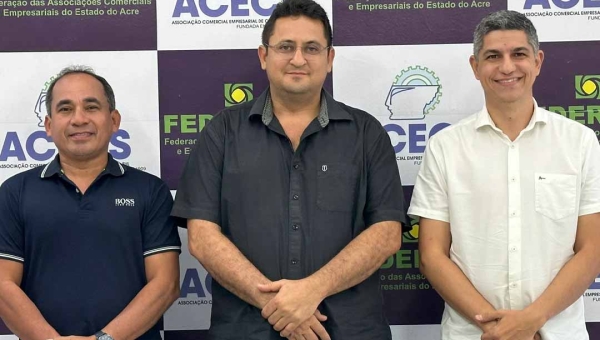 Deputado Fagner Calegário discute segurança, população em situação de rua e fortalecimento do comércio em Cruzeiro do Sul