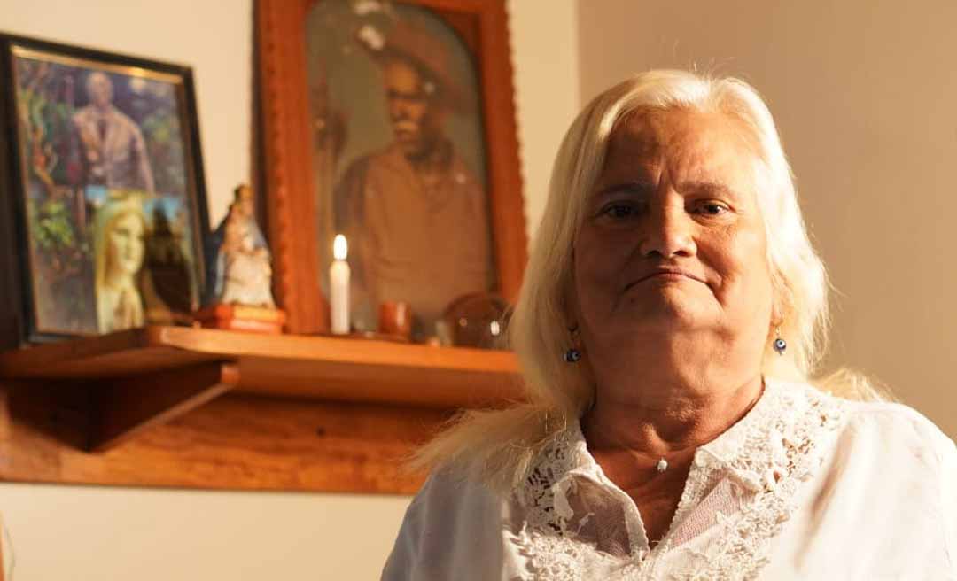 Rezadeira que se dedica a curar pessoas há 50 anos no Acre ganha curta-metragem em sua homenagem: ‘Conhecimento passado de geração para geração’