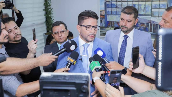 Gladson vai à Aleac, reforça “ano do executar” e responde críticas sobre o aumento da dengue: “Eu gosto da crítica construtiva”