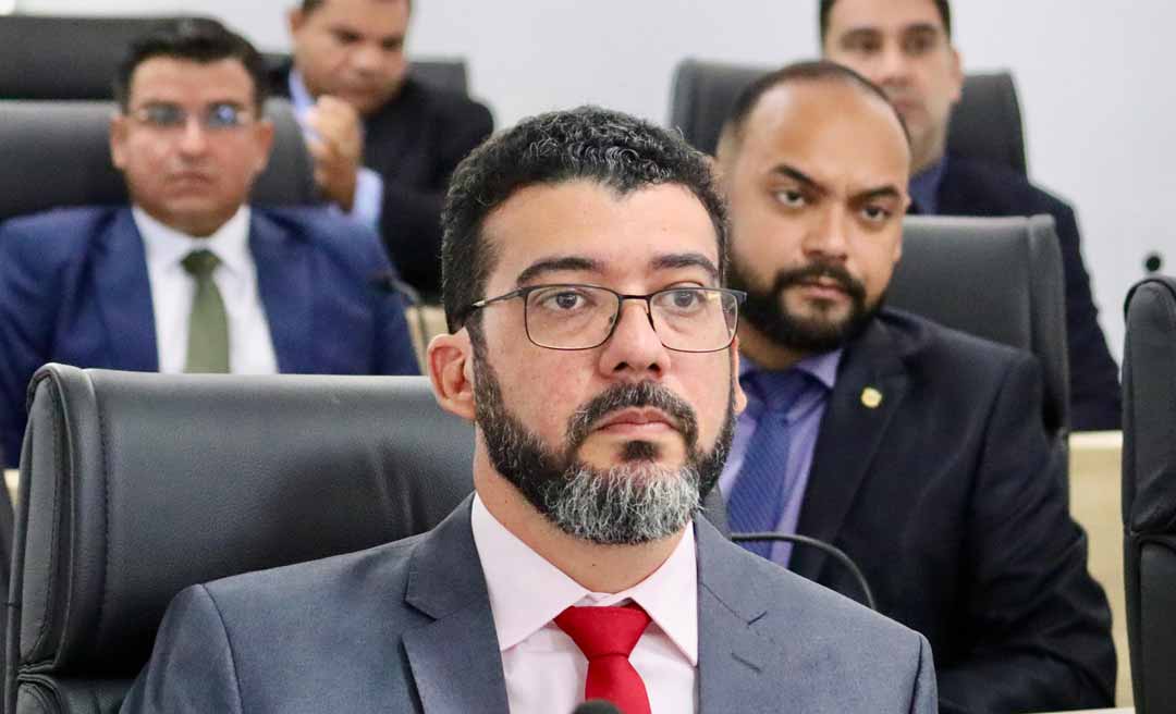 “Um viaduto não é mais importante que uma escola”, diz Kamai durante tribuna popular na Câmara