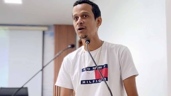 “Antes nós corríamos com medo das facções, hoje nós estamos correndo com medo da RBTrans”, desabafou motoboy na Câmara de Rio Branco