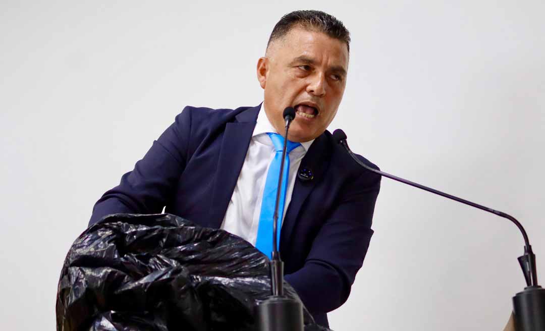 Eber Machado pede criação da 'CPI do mosquito do bem' para investigar compra na Saúde