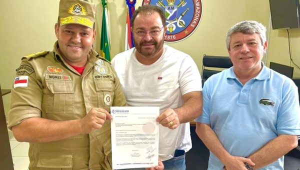 Corpo de Bombeiros e Prefeitura de Boca do Acre assinam termo de cooperação técnica para implantação de base no município