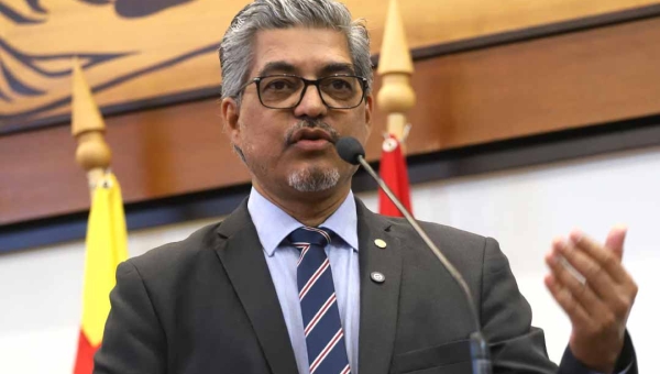 Edvaldo Magalhães apresenta projeto de decreto legislativo para sustar videoaula do edital de concurso da Educação