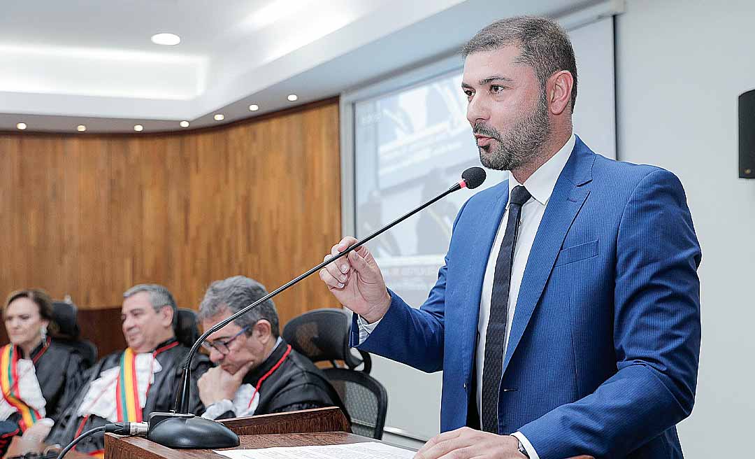 Na posse do presidente do Tribunal de Justiça, Nicolau Jr defende parcerias entre os poderes