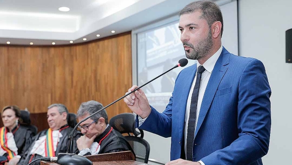 Na posse do presidente do Tribunal de Justiça, Nicolau Jr defende parcerias entre os poderes