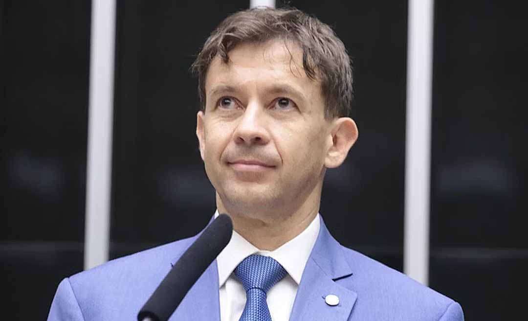 Velloso anuncia que assinou impeachment de Lula e nega influência na nomeação de irmã no governo petista