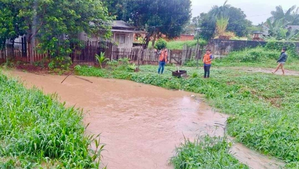 Defesa Civil de Rio Branco monitora igarapés e emite alerta de possível transbordamento após chuvas intensas